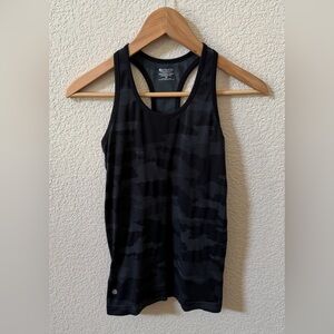 Athleta Size XS Speedlight Racerback Active Tank Top Black Camo